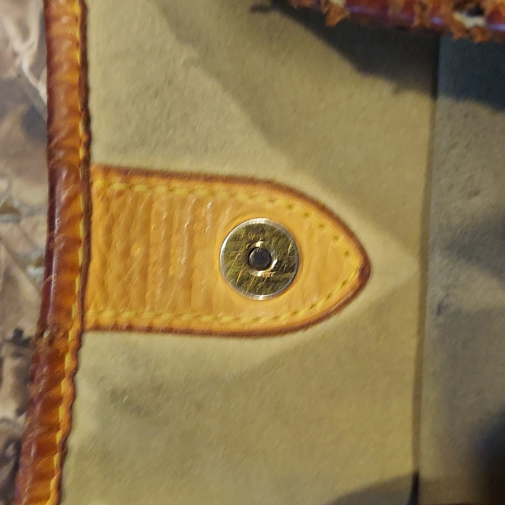 Authentic Louis Vuitton Galleria GM.  Free box and luggage tag with purchase . - Picture 2 of 9